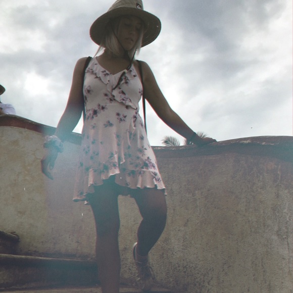 Meet your Posher, Gwen - Picture 1 of 1